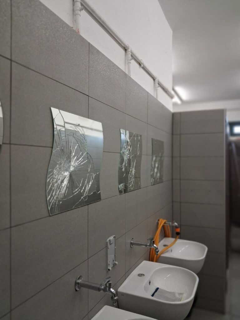 gimnasio rafinas katastrofes 1 768x1024 b74ce