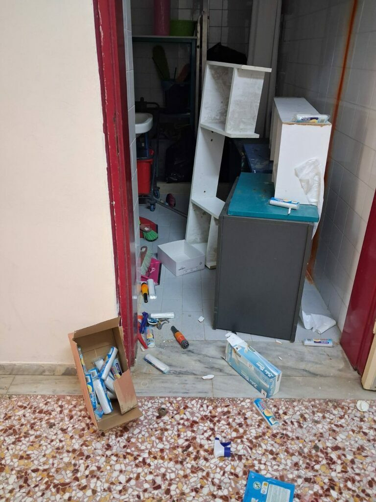 gimnasio rafinas katastrofes 9 768x1024 40646