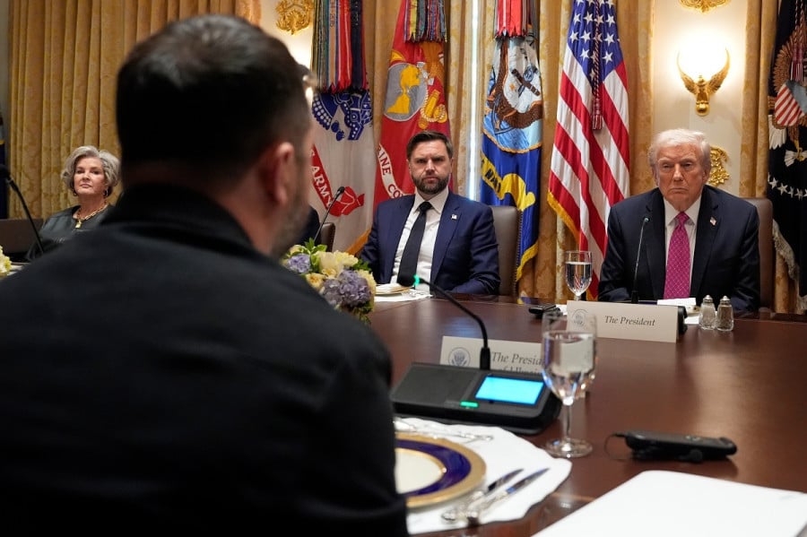 Trump_Zelenskyy_5_be1bd.jpg