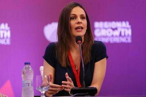 efi axtisoglou DNEWS 4b8ed