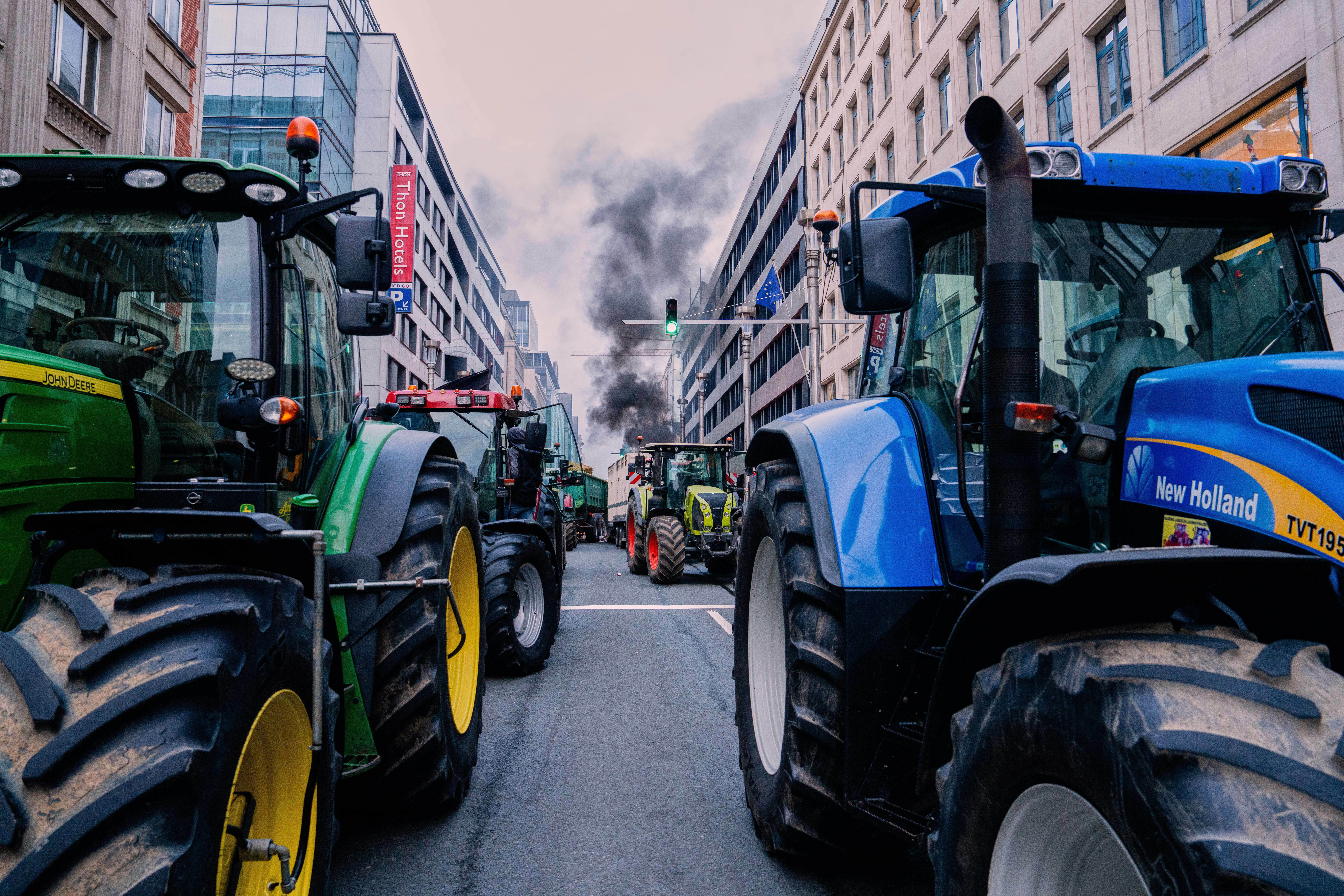 AP25352305056091 b9541