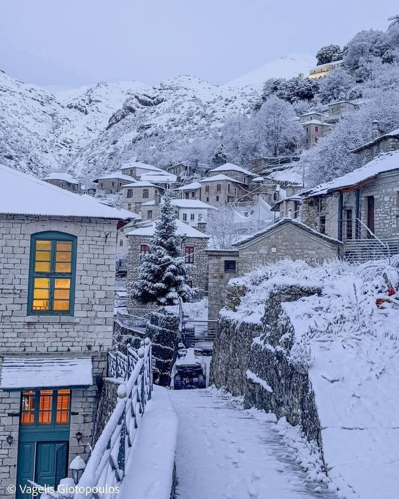 xioni syrako giotopoulos 70071