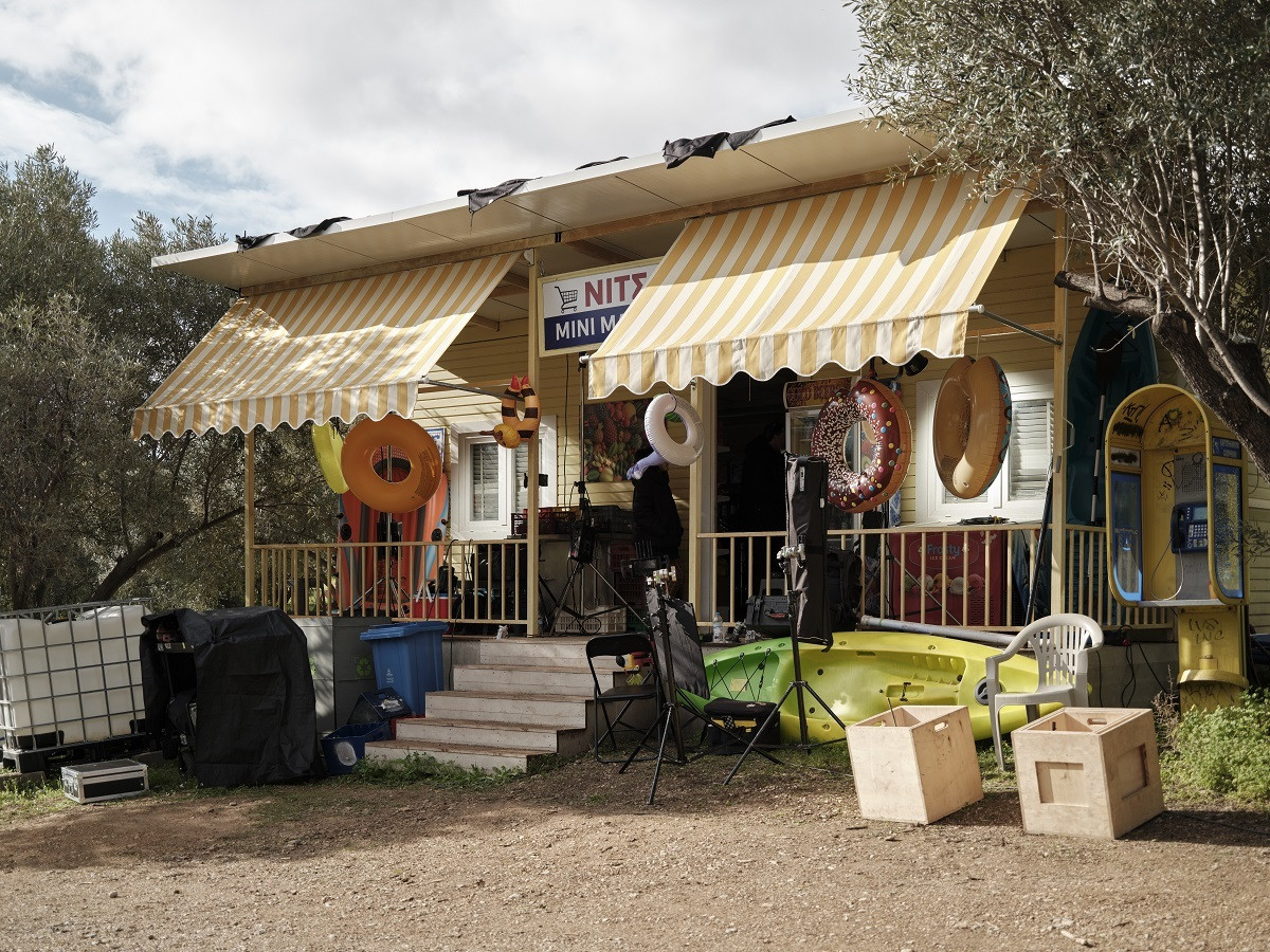 backstage camping 2 ad490