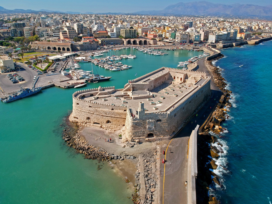 heraklion_crete_ae851.jpg