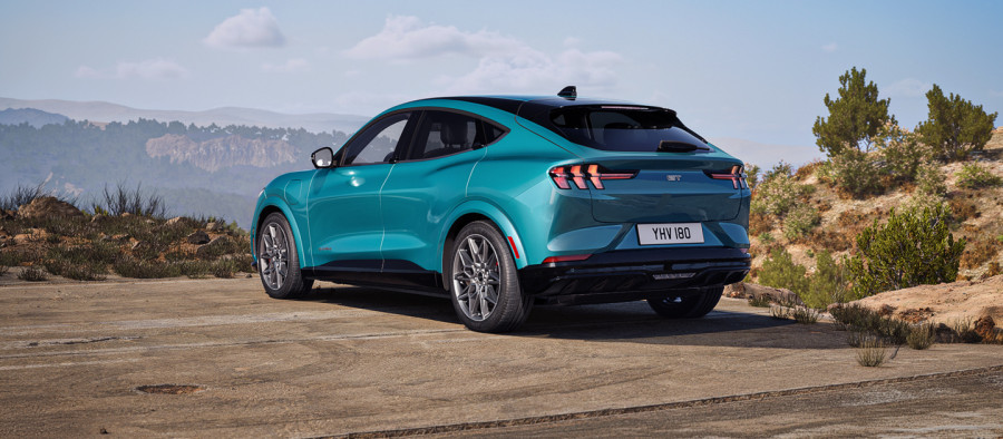 MUSTANG_MACH_E_GT_ADRIATIC_BLUE_GREEN_4_1157c.jpg