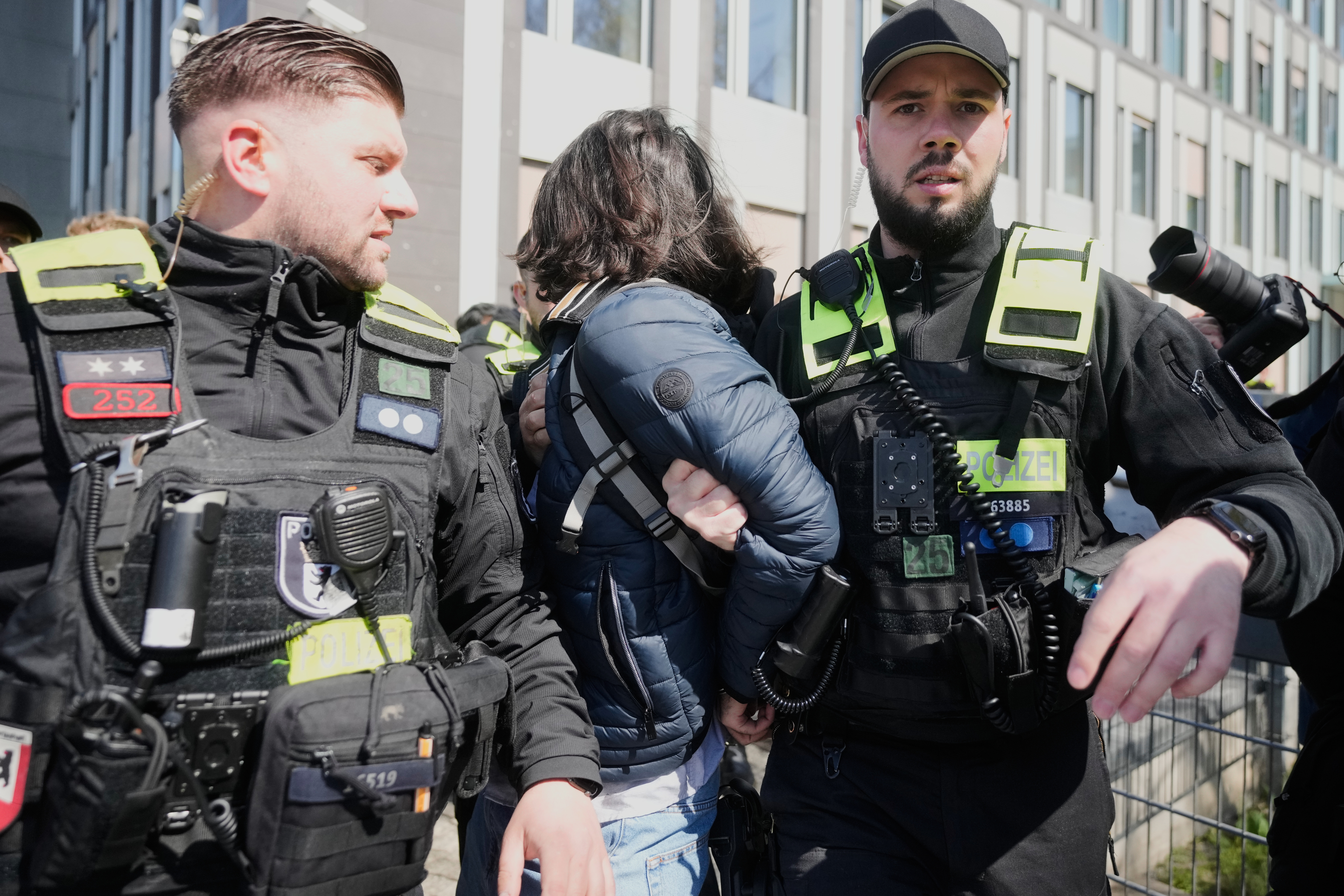 AP26113371676665 e1e8c