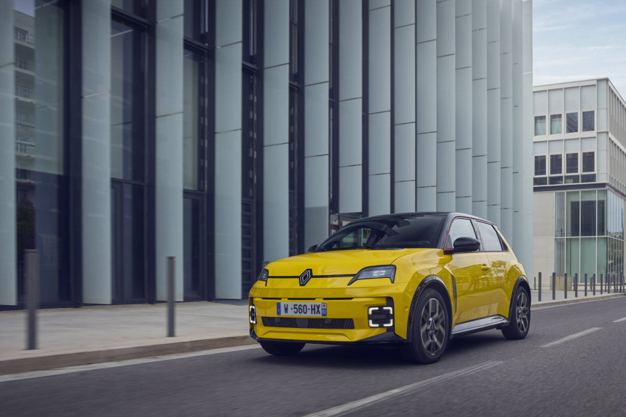 Renault-5-E-Tech-electric-iconic-cinq-version-Pop-Yellow_6dc94.jpg