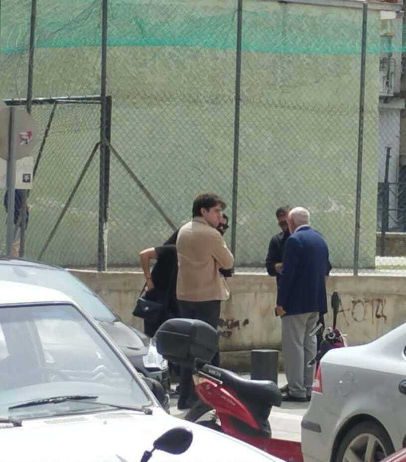SYGGENEIS ME TO DIKIGORO TOUS c7baa