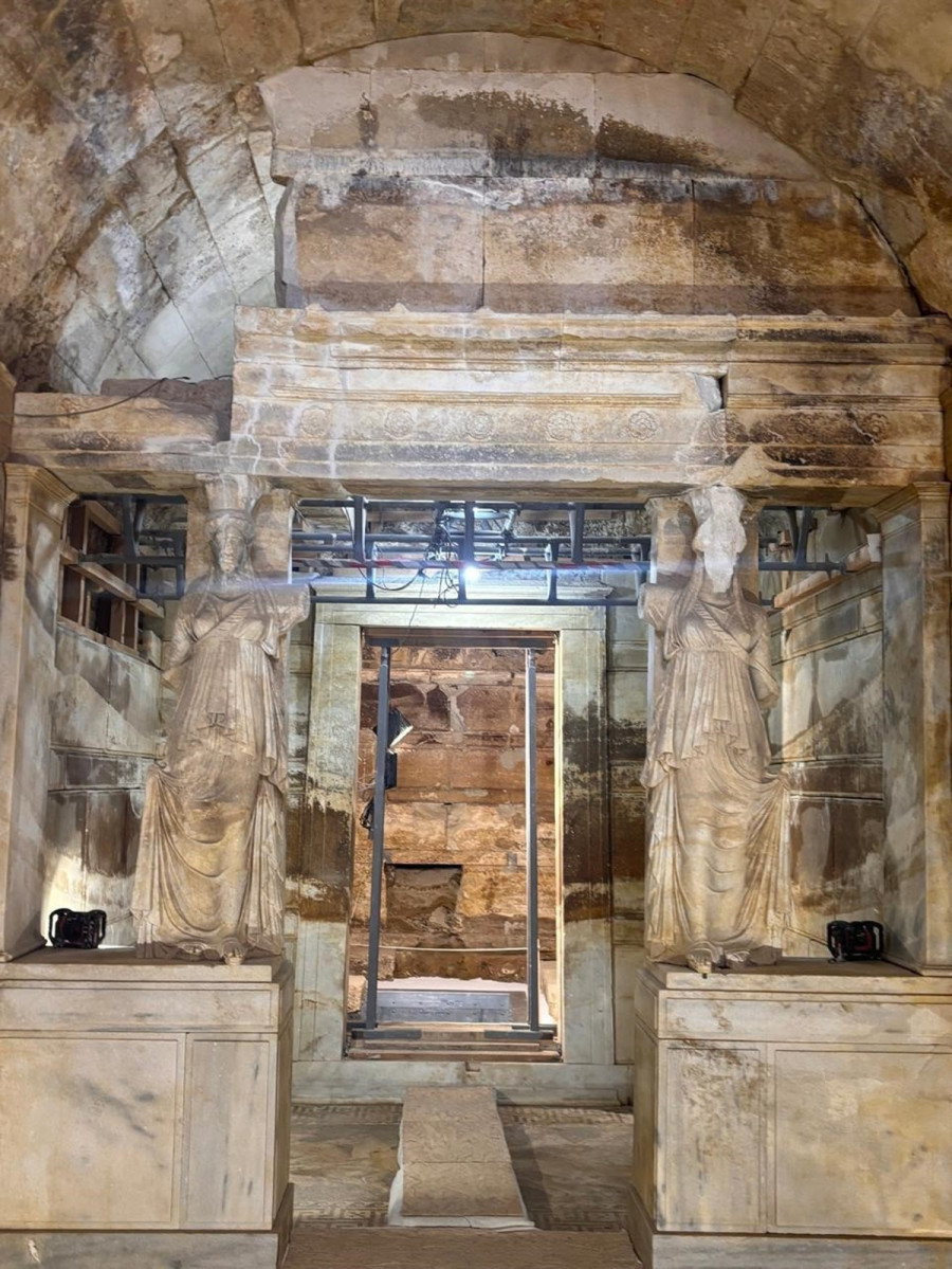 amfipoli3_4648a.jpg