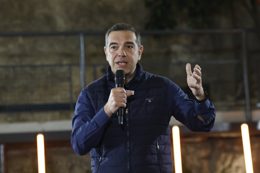 tsipras_neoi4_a3a5b.jpg