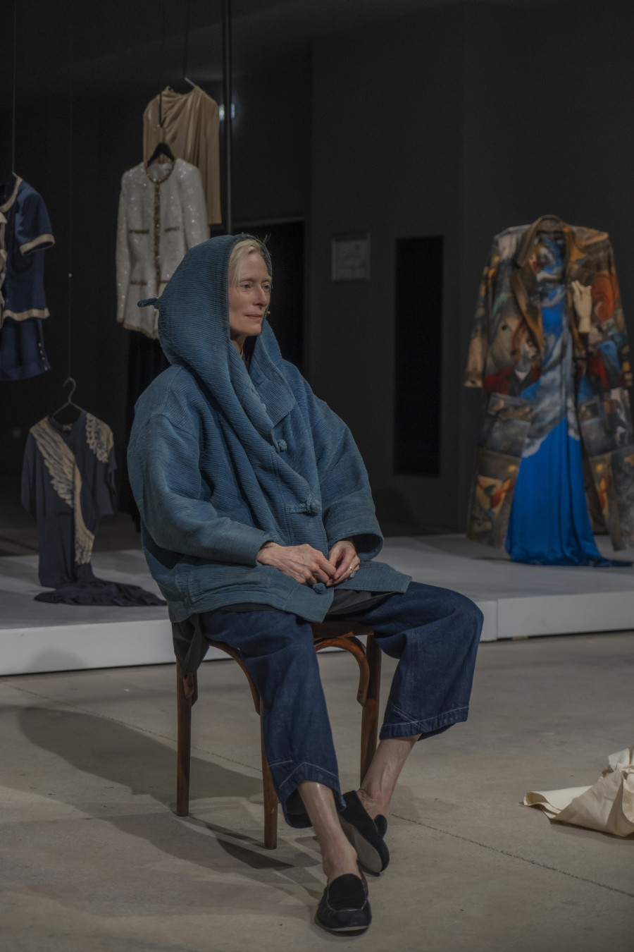 A_Biographical_Wardrobe_Tilda_SwintonOlivier_SaillardAndreas_Simopoulos_for_Onassis_StegiDSC04112_ae024.jpg