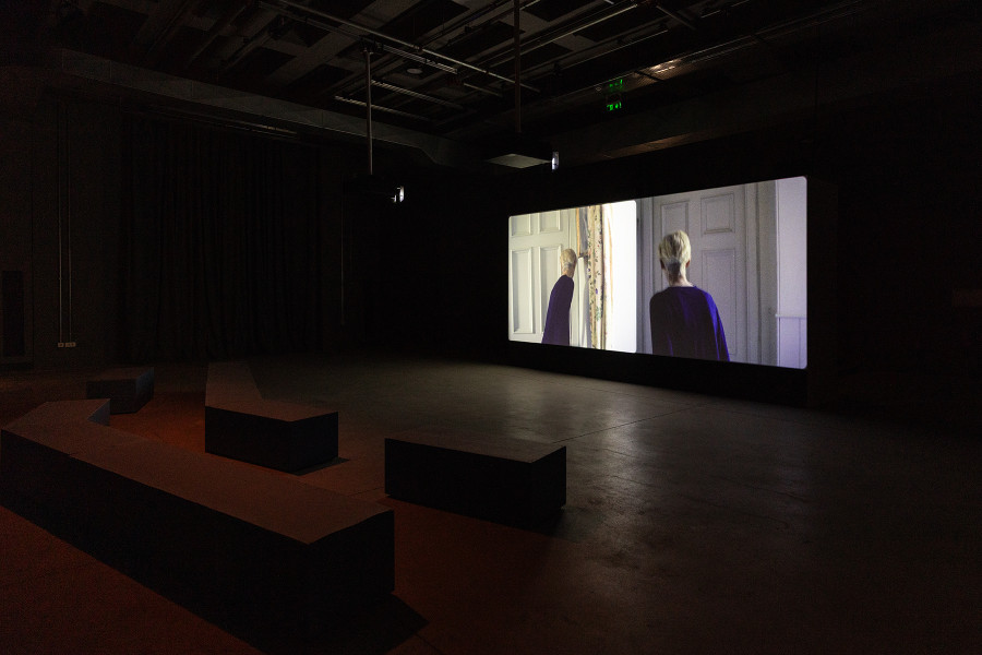 Tilda_Swinton_Ongoing_Apichatpong_Weerasethaku-_Margarita_Yoko_Nikitaki_for_Onassis_Stegi_cdfbf.jpg