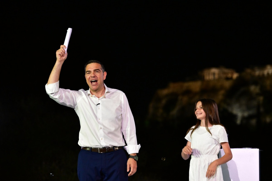 tsipras203_fc541.jpg