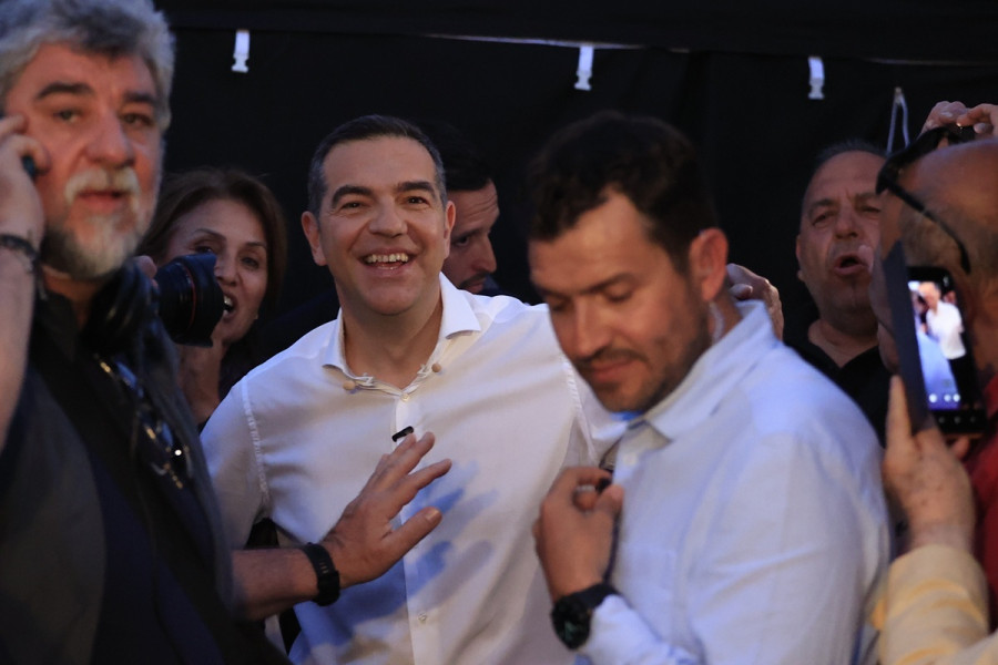 tsipras_thisio11_24c7d.jpg