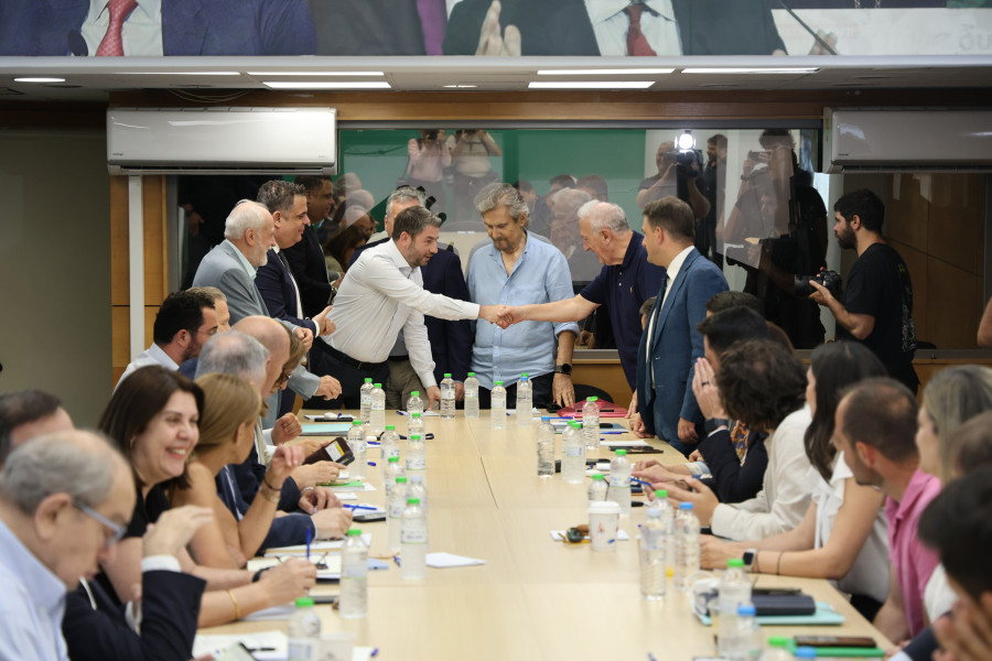 POLITIKO-SIMVOULIO-PASOK_11_f10b4.jpg
