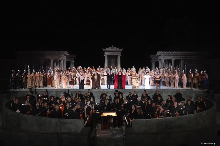 GNO_MEDEA_applause_-_photo_H._Akriviadis_394c5.jpg
