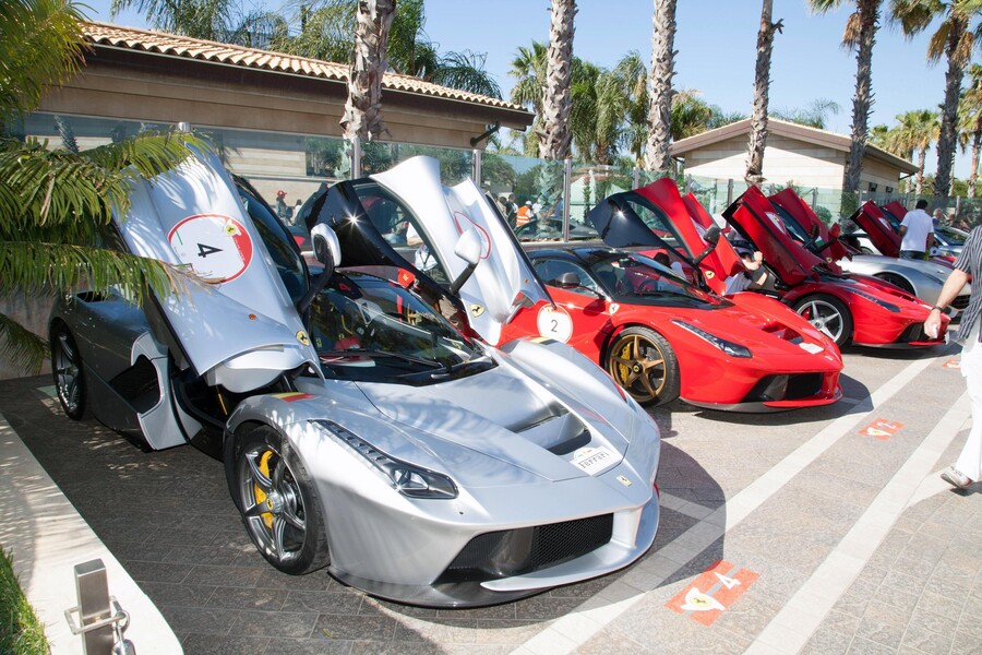 ferrari_cavalcade_1_d2418.jpg