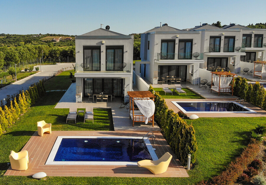 premium_private_pool_garden_f2424.jpg