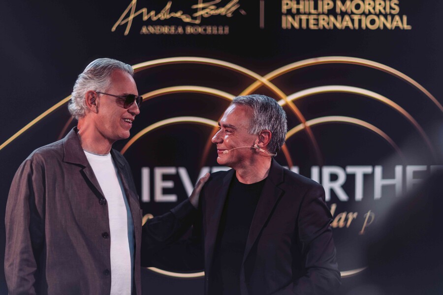 ο_andrea_bocelli_και_ο_massimo_andolina_president_europe_της_philip_morris_international_21_6f520.jpg