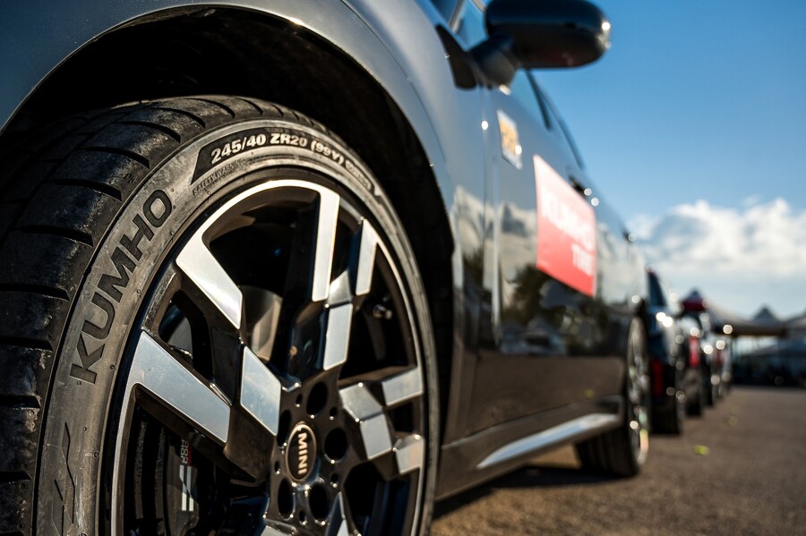kumho_1_99892.jpg