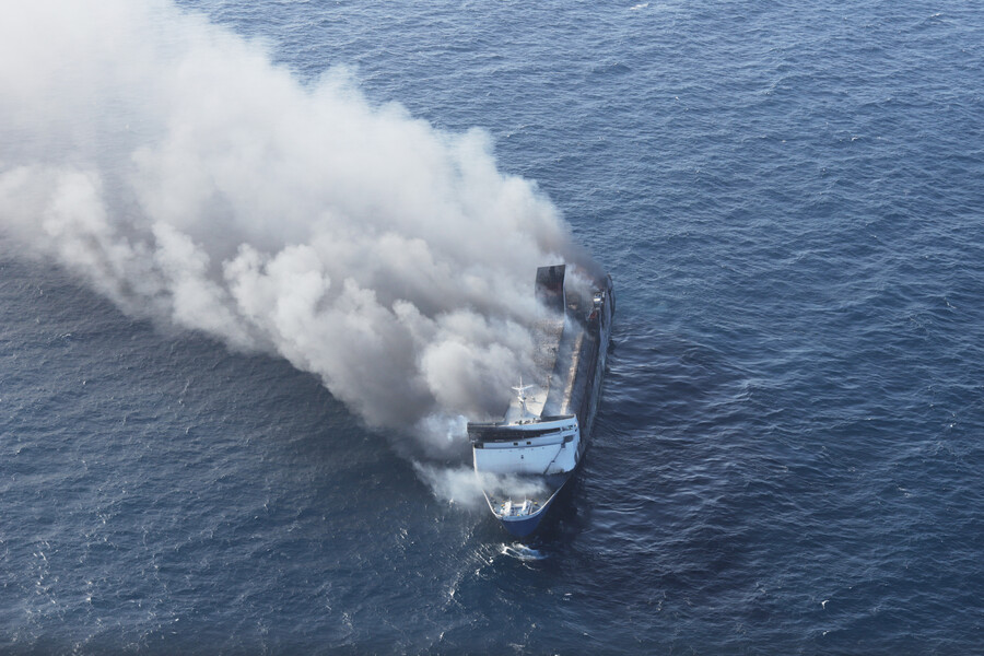 ship1_c4ebc.jpg