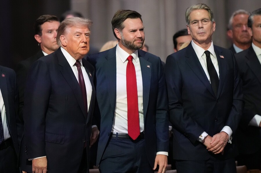 trump_hpa_xreos_38e4583faa2f6f3a.jpg