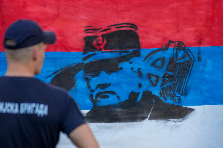mladic3_3a3c7b98ba228d7e.jpg