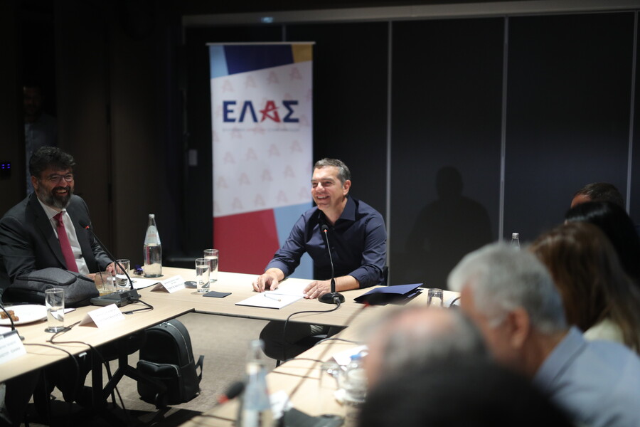 elas-tomearxes_10_cf781b60761e2af6.jpg
