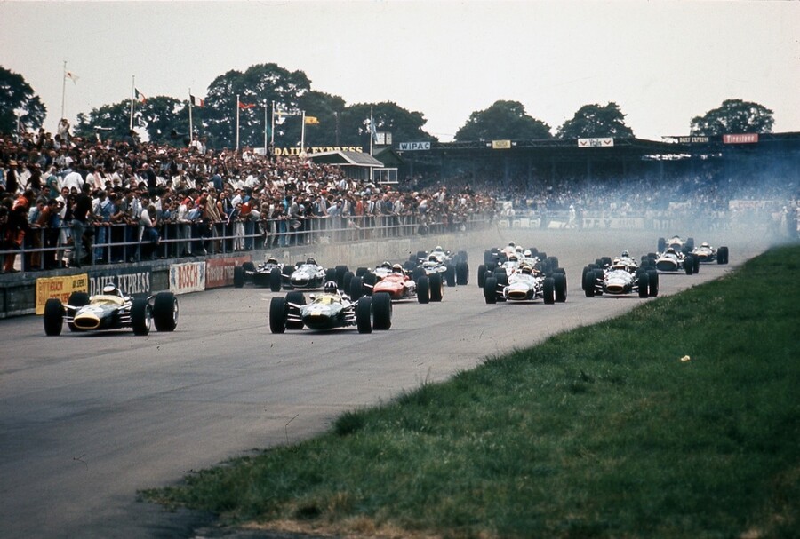1967_f1_holland_race_start_8445bde6f5dbb991.jpg