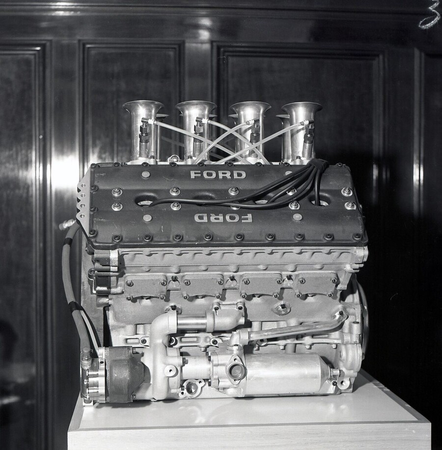 1967_ford_dfv_engine_ddc6edece6bf066f.jpg