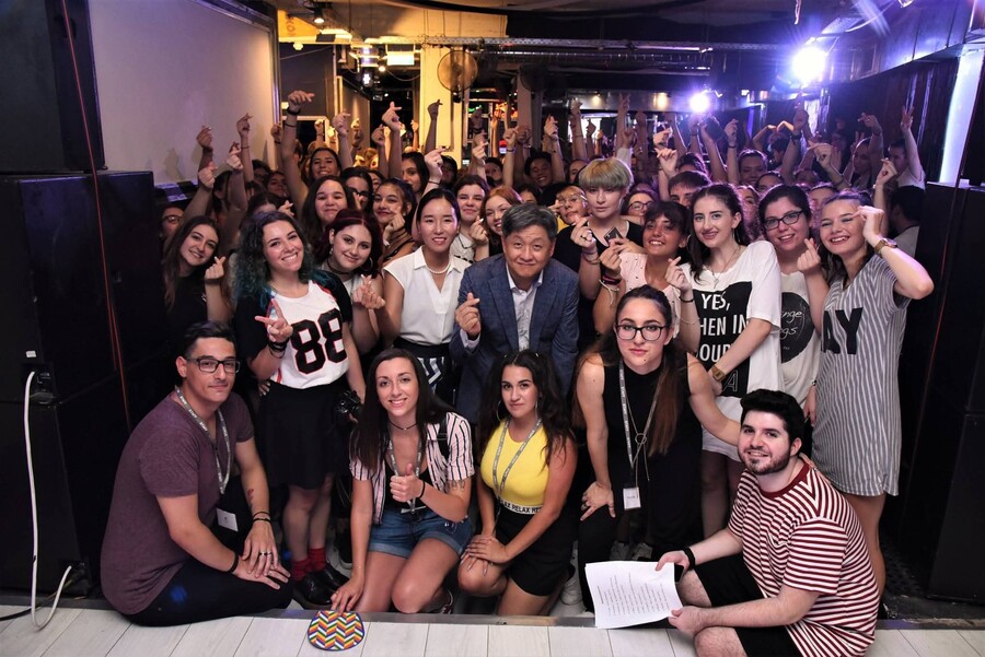 kpop_world_greece_fanmeetup_2018_ae3411d297c506c3.jpg