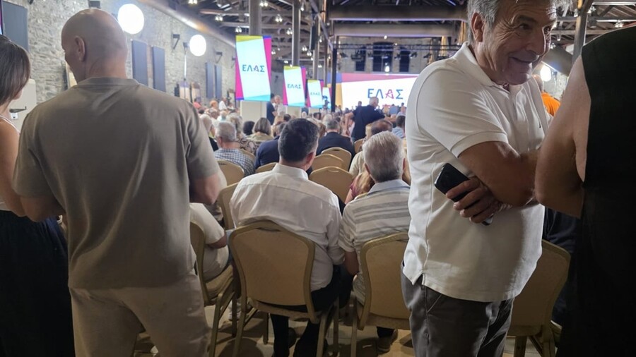 karameros_tsipras2_59b19a235238d711.jpeg