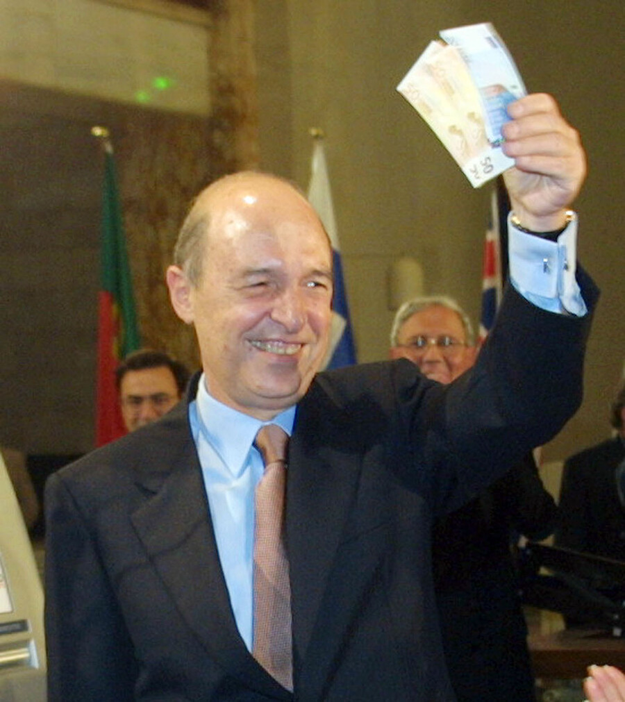 simitis-euro_a5a2265df6ff7757.jpg