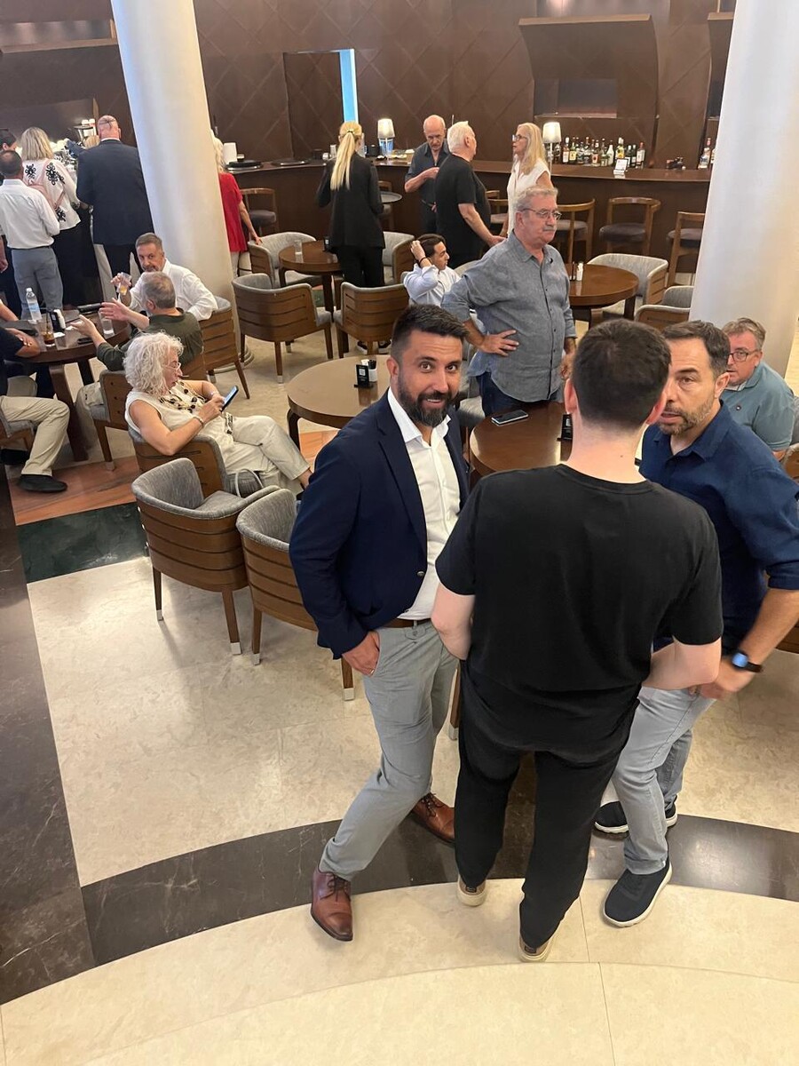 tsipras11_da87c8c4cdba435d.jpeg