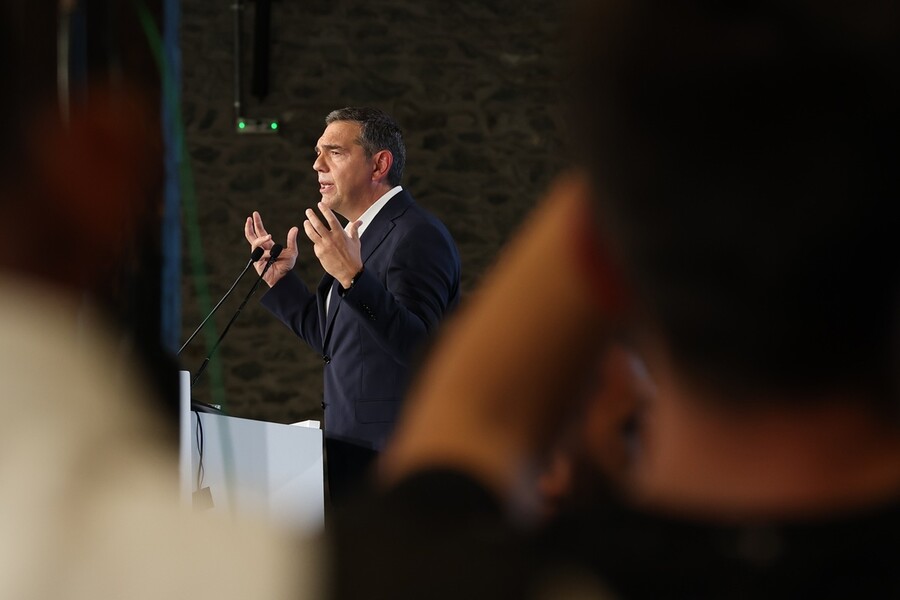 tsipras31_cefa89bfdbe4ade7.jpg