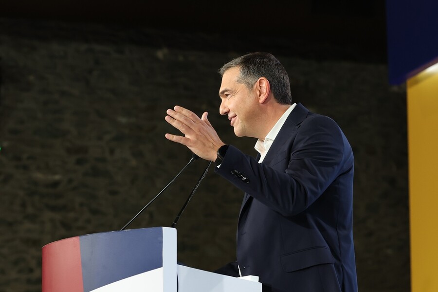 tsipras33_62a8bc9cabdb71cf.jpg