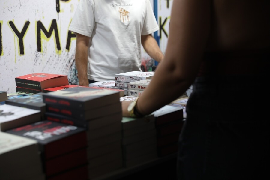 festival_vivliou1_e99485d33a67b3eb.jpg