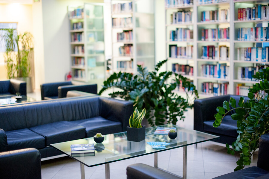 ist_college_4_dcbe57829d307657.jpg