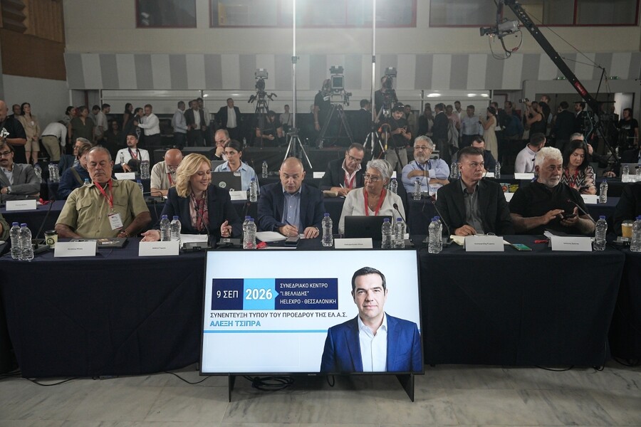 tsipras13_ae542ef555c2eef9.jpg
