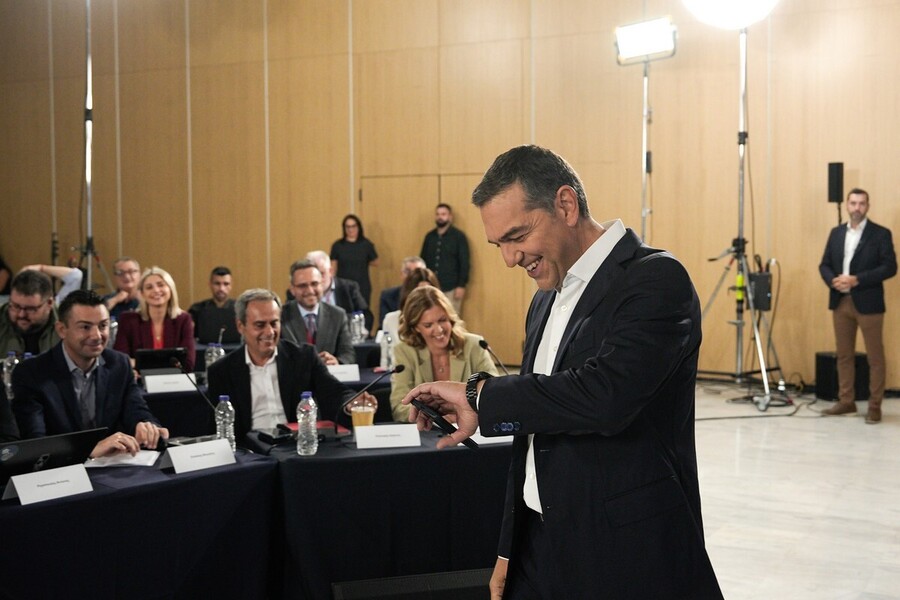 tsipras_sinenteuksi_deth2_143428c35932b146.jpg