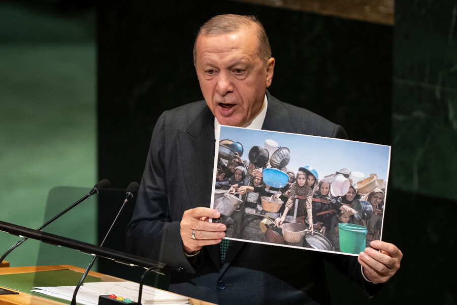 erdogan_82057e173e62cc89.jpg