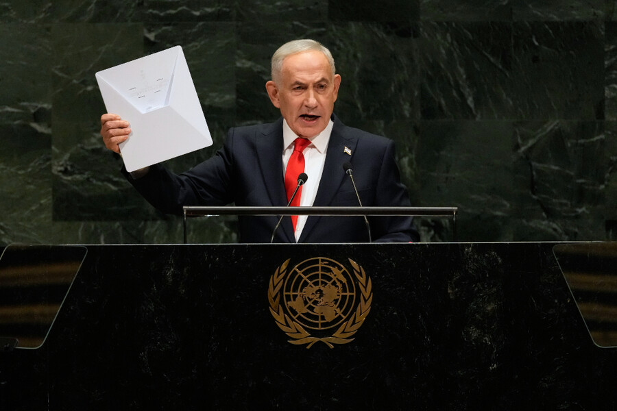 bibi4_690d085c159aff33.jpg