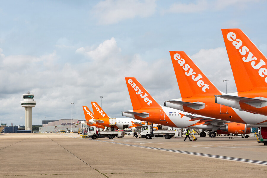 easyjet_2_5a926b0c79dff756.jpg