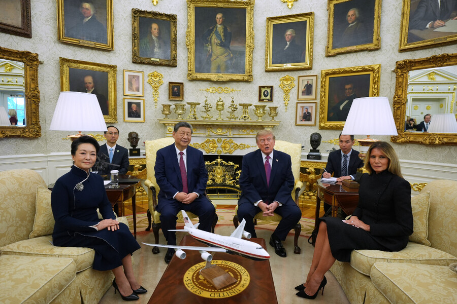 melania5_e556c9b8e079d701.jpg