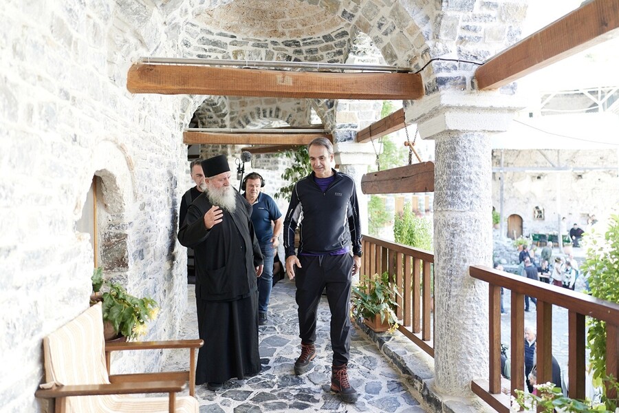 mitsotakis_monastiri_5a3564bf7d2f5ca5.jpg