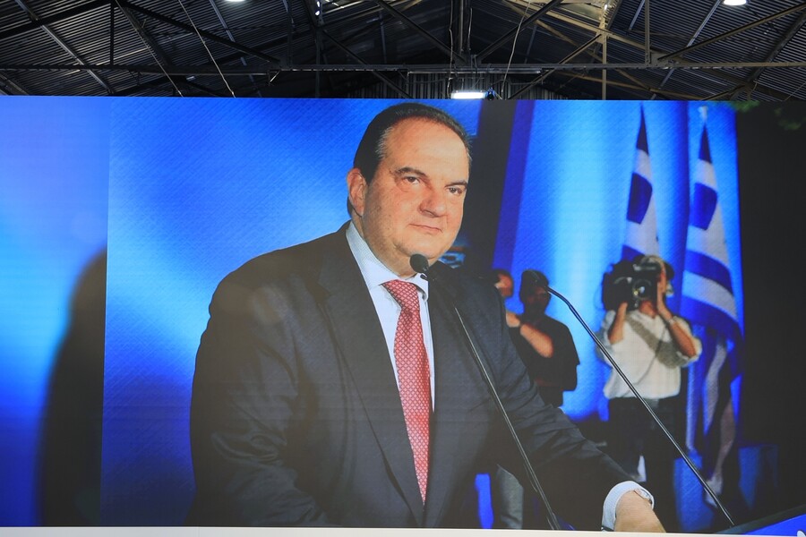 karamanlis_nd_9b9c26f617c60170.jpg