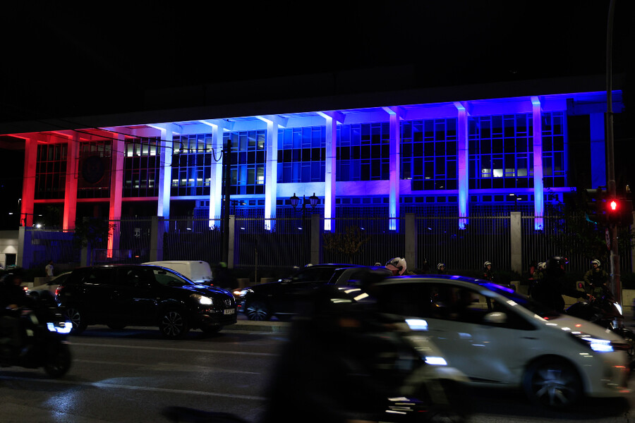 usa_embassy_9a31aa00654d15c8.jpg