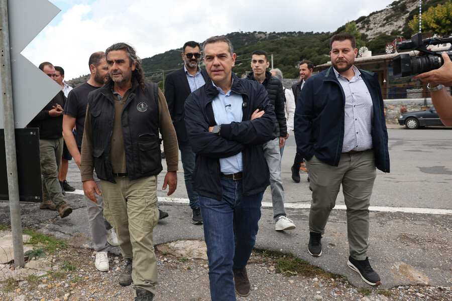 tsipras4_51a3e3c05e658239.jpg