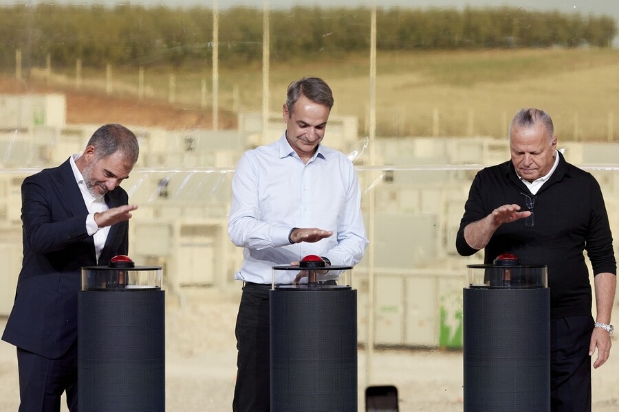 mitsotakis_metlen_2_43c6b391831f235e.jpg