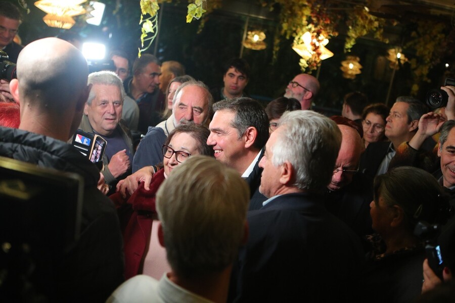 tsipras_ilioupoli_3_895fd6a6b2d29499.jpg